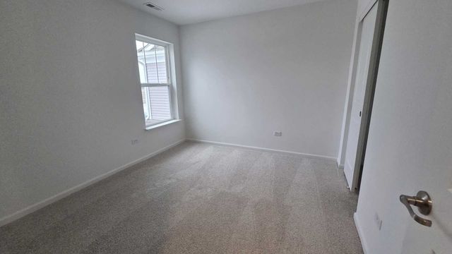 460 Hathaway Lane, Oswego, IL 60543