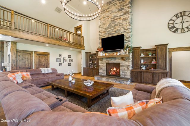 9741 Easy St, Hayden Lake, ID 83835