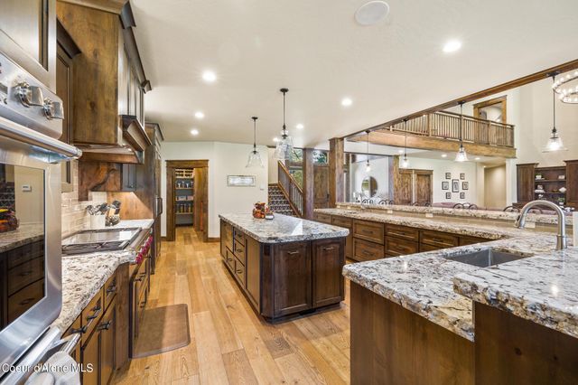 9741 Easy St, Hayden Lake, ID 83835