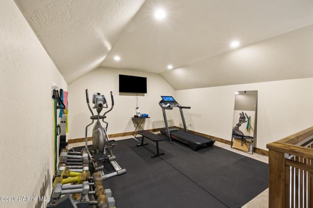 9741 Easy St, Hayden Lake, ID 83835