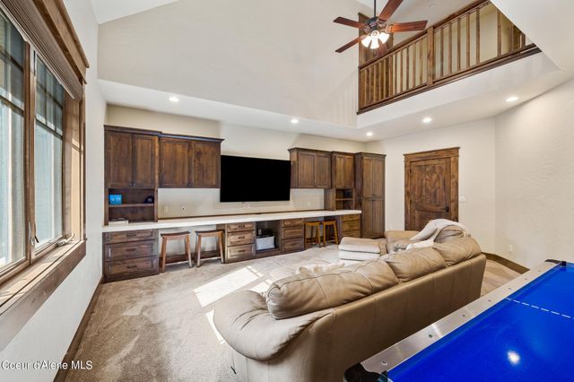 9741 Easy St, Hayden Lake, ID 83835