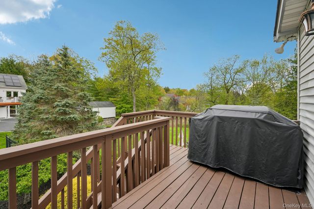 6 Dunderberg Road, Tomkins Cove, NY 10986