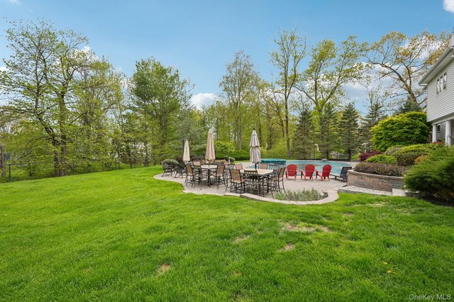 6 Dunderberg Road, Tomkins Cove, NY 10986