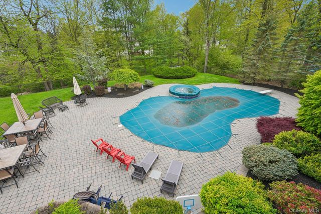 6 Dunderberg Road, Tomkins Cove, NY 10986