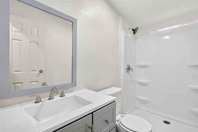 6766 NE 1ST PLACE, Ocala, FL 34470