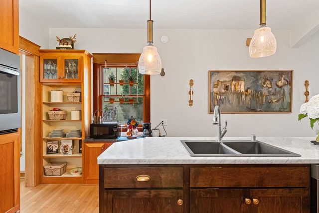 719 N MICHIGAN STREET, De Pere, WI 54115