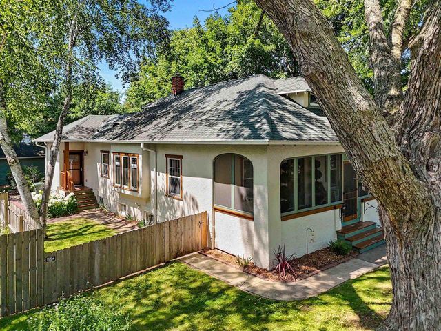 719 N MICHIGAN STREET, De Pere, WI 54115