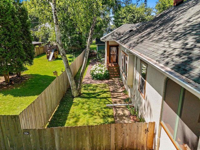 719 N MICHIGAN STREET, De Pere, WI 54115