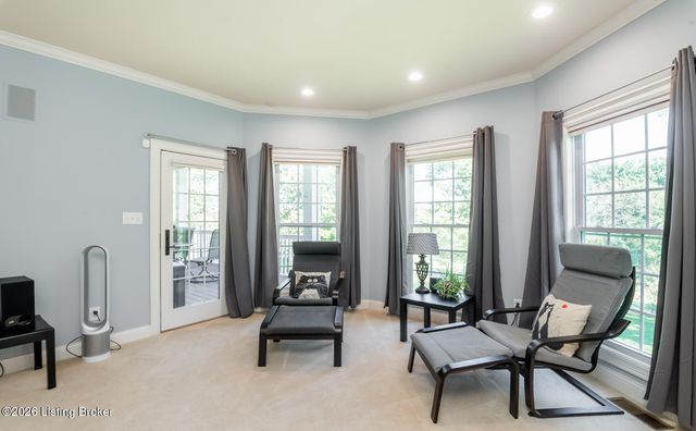 1201 Persimmon Ridge Dr, Louisville, KY 40245