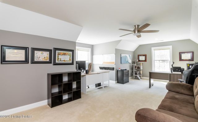 1201 Persimmon Ridge Dr, Louisville, KY 40245