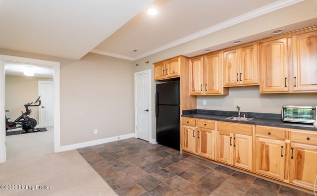 1201 Persimmon Ridge Dr, Louisville, KY 40245