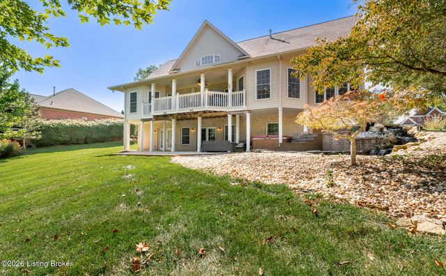 1201 Persimmon Ridge Dr, Louisville, KY 40245
