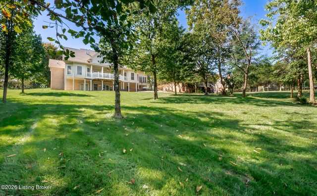 1201 Persimmon Ridge Dr, Louisville, KY 40245