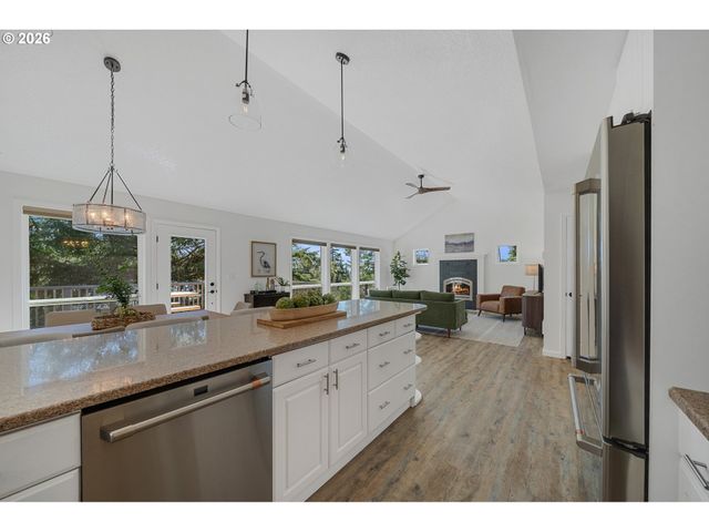 37835 19TH St, Manzanita, OR 97130