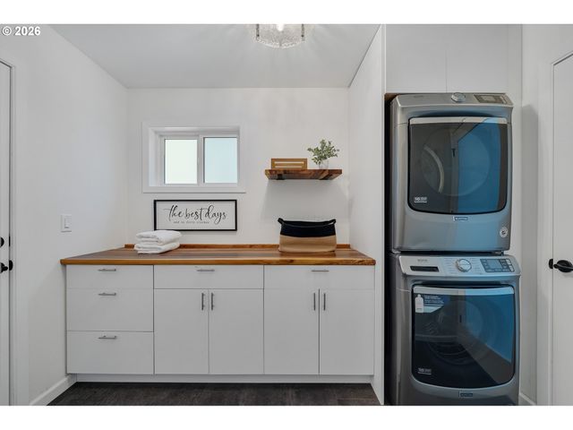 37835 19TH St, Manzanita, OR 97130