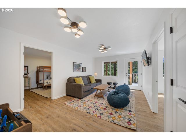 37835 19TH St, Manzanita, OR 97130