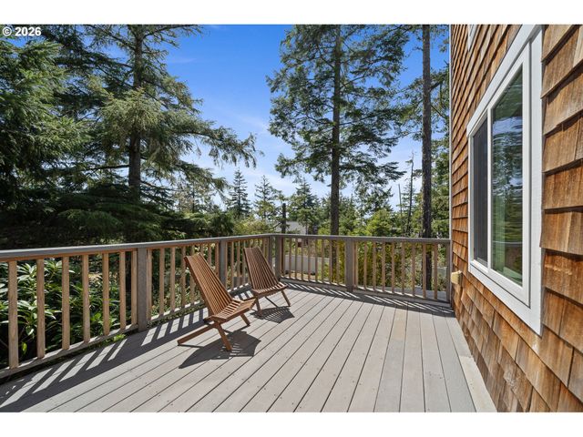 37835 19TH St, Manzanita, OR 97130