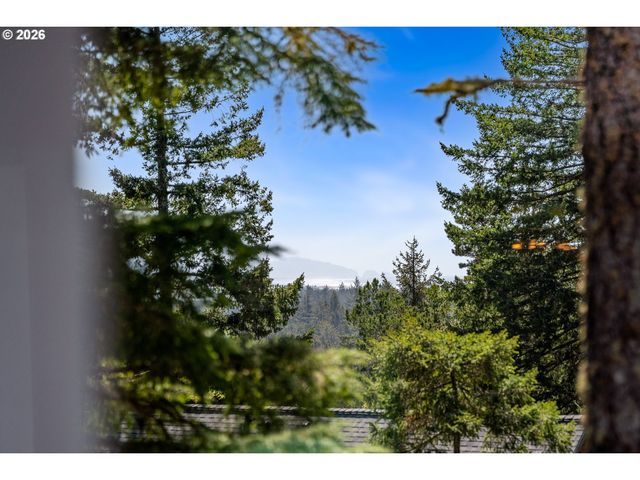 37835 19TH St, Manzanita, OR 97130