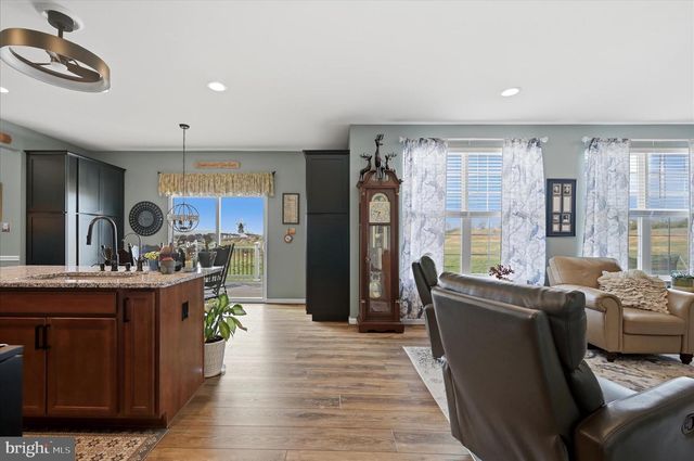 108 SHALLOW CREEK DR, Ranson, WV 25438