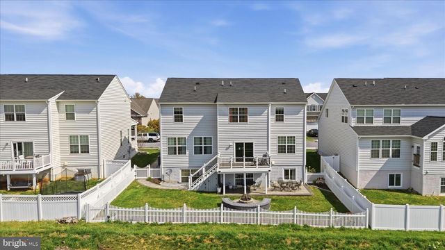 108 SHALLOW CREEK DR, Ranson, WV 25438