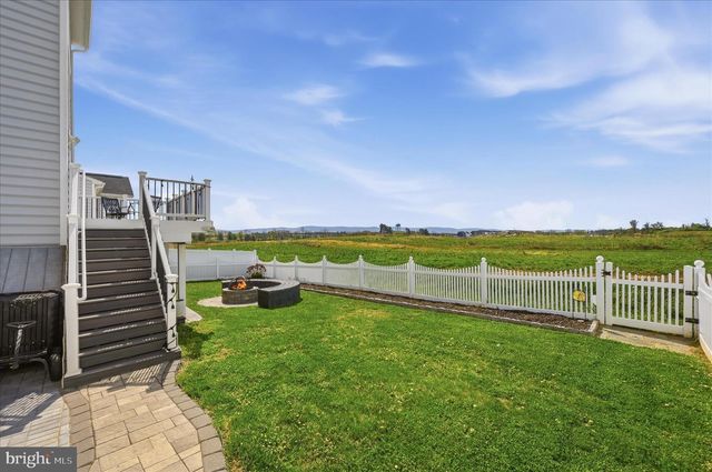 108 SHALLOW CREEK DR, Ranson, WV 25438