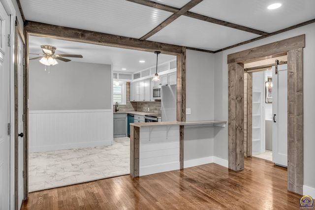 2212 SW Plass AVE, Topeka, KS 66611