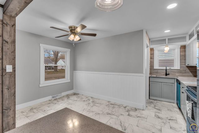 2212 SW Plass AVE, Topeka, KS 66611