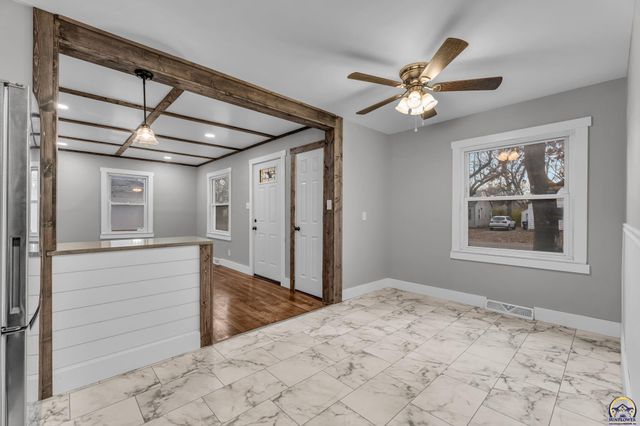 2212 SW Plass AVE, Topeka, KS 66611