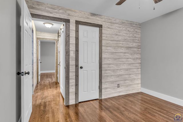 2212 SW Plass AVE, Topeka, KS 66611