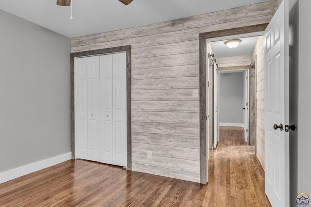 2212 SW Plass AVE, Topeka, KS 66611