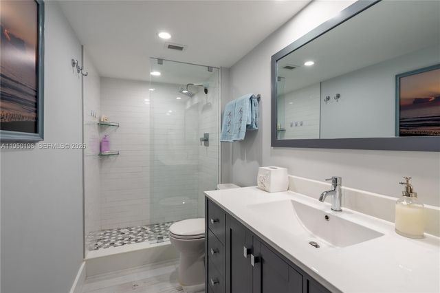 5701 Collins Ave 1417, Miami Beach, FL 33140