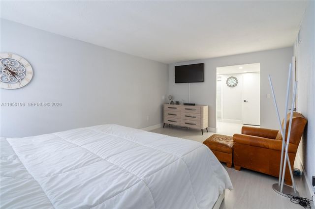 5701 Collins Ave 1417, Miami Beach, FL 33140