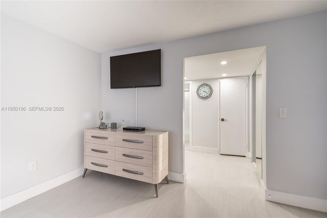 5701 Collins Ave 1417, Miami Beach, FL 33140