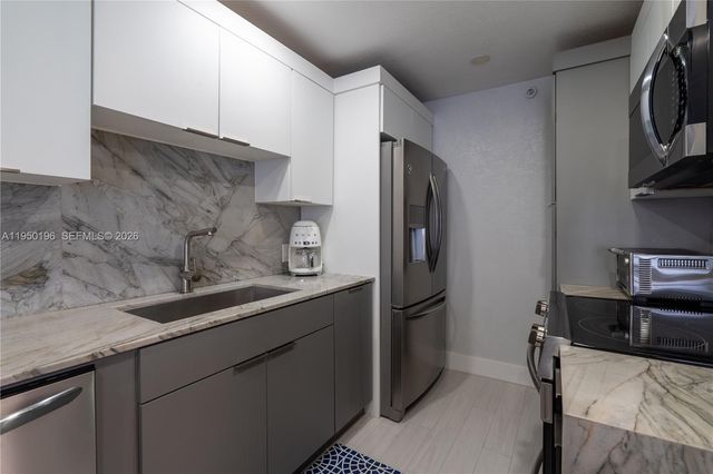 5701 Collins Ave 1417, Miami Beach, FL 33140