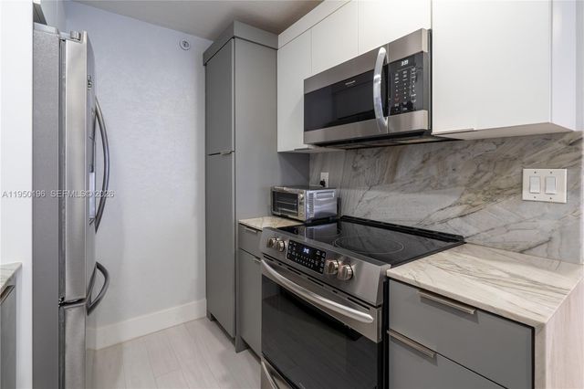 5701 Collins Ave 1417, Miami Beach, FL 33140