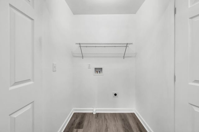 825 E Happy Hollow Dr, Clarksville, TN 37040