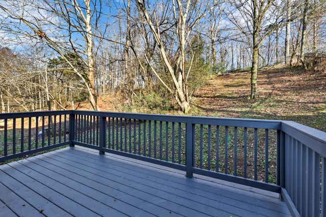 825 E Happy Hollow Dr, Clarksville, TN 37040