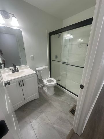 825 E Happy Hollow Dr, Clarksville, TN 37040