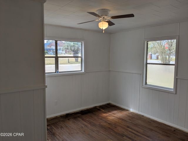 1972 Lockey Avenue, Sneads, FL 32460