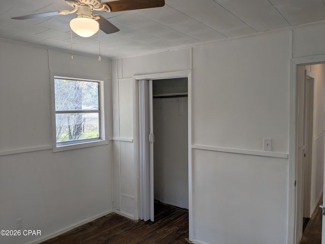 1972 Lockey Avenue, Sneads, FL 32460