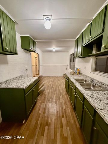 1972 Lockey Avenue, Sneads, FL 32460