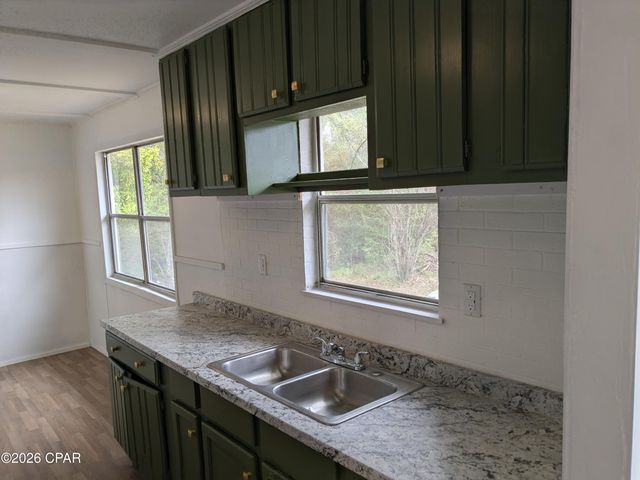 1972 Lockey Avenue, Sneads, FL 32460