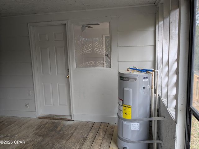 1972 Lockey Avenue, Sneads, FL 32460