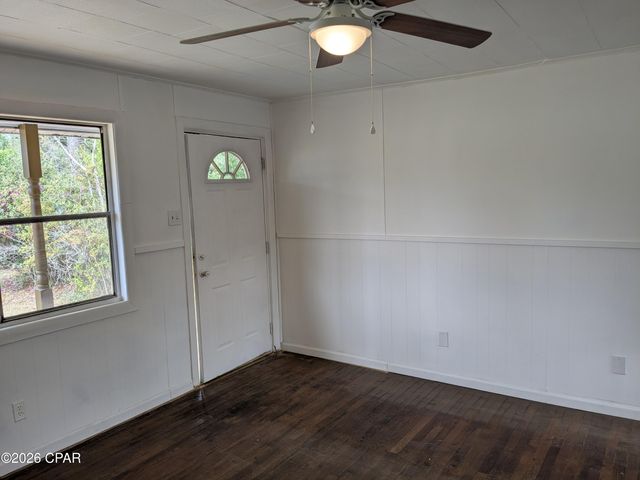 1972 Lockey Avenue, Sneads, FL 32460