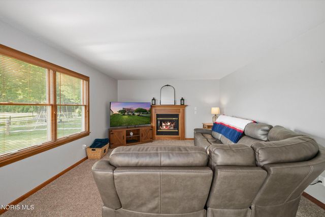 6065 Thomasville Court, Sylvania, OH 43560