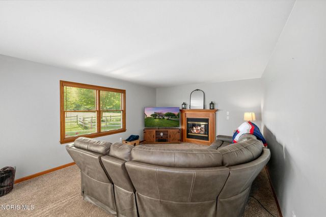 6065 Thomasville Court, Sylvania, OH 43560