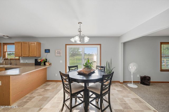 6065 Thomasville Court, Sylvania, OH 43560