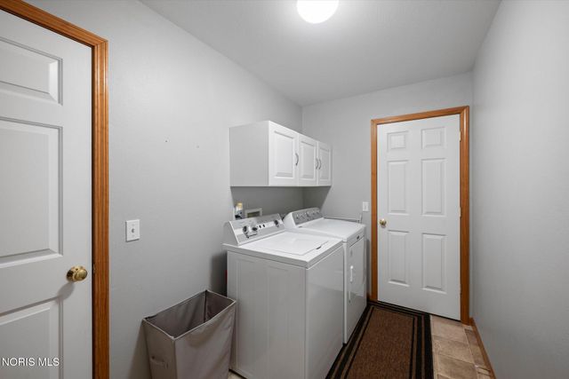 6065 Thomasville Court, Sylvania, OH 43560