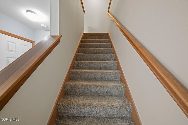 6065 Thomasville Court, Sylvania, OH 43560