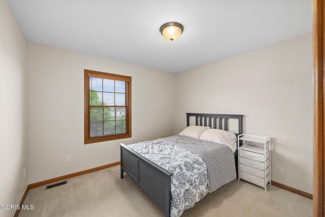 6065 Thomasville Court, Sylvania, OH 43560